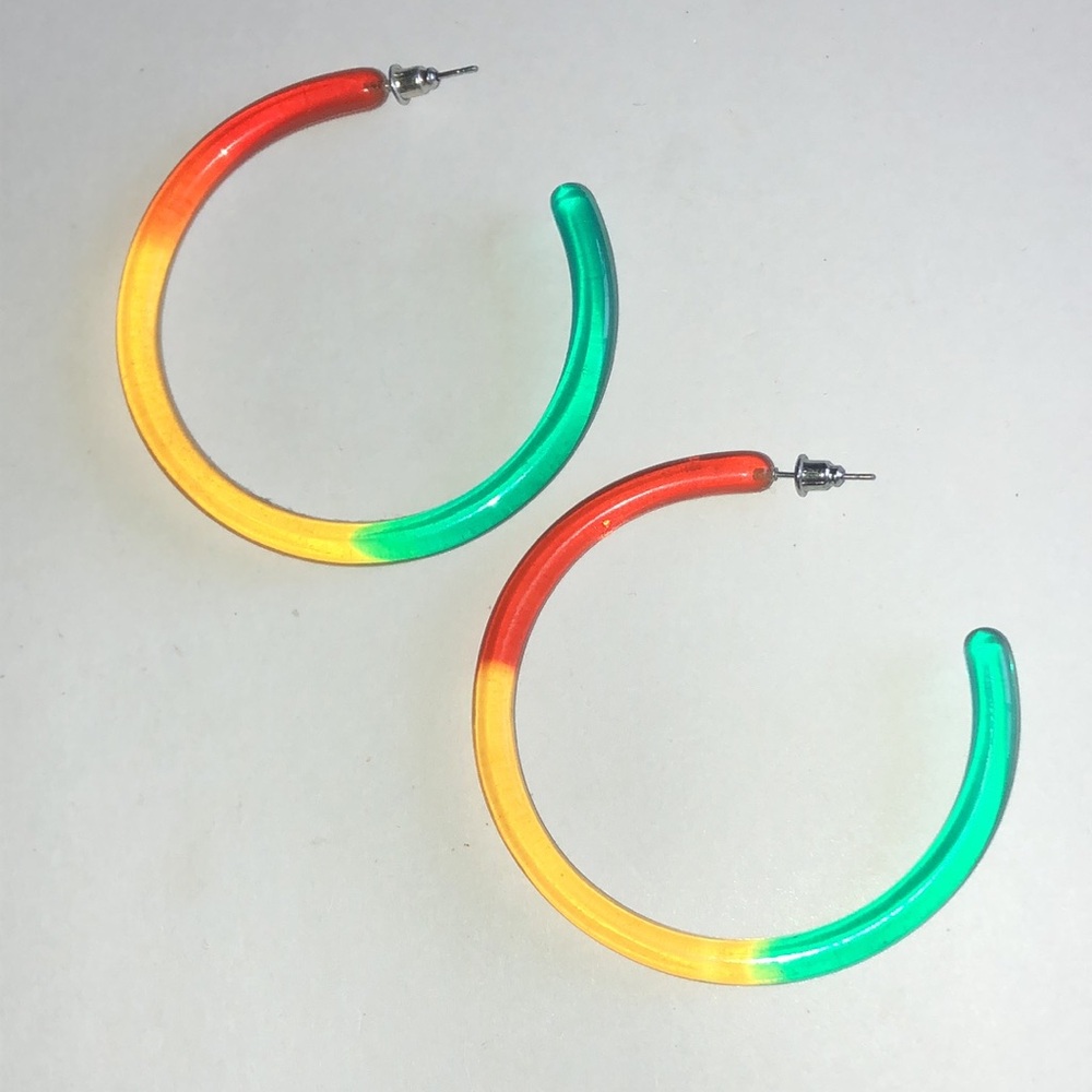Colorblock Gradient Acrylic Hoop Earrings - Orange, Yellow, Green - Picture 4 of 4